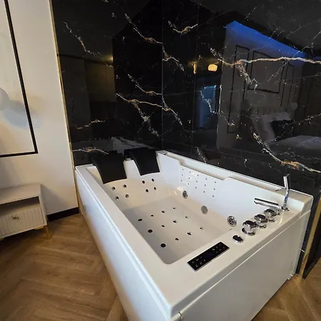 Motlava Romantic Loft - Jacuzzi