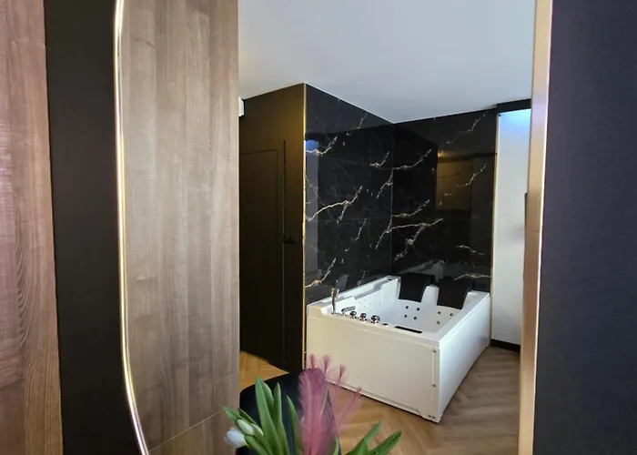 Motlava Romantic Loft - Jacuzzi 4* Gdansk