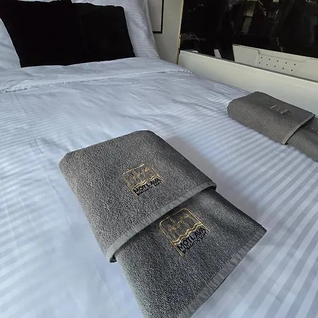 アパートホテル Motlava Romantic Loft - Jacuzzi グダニスク